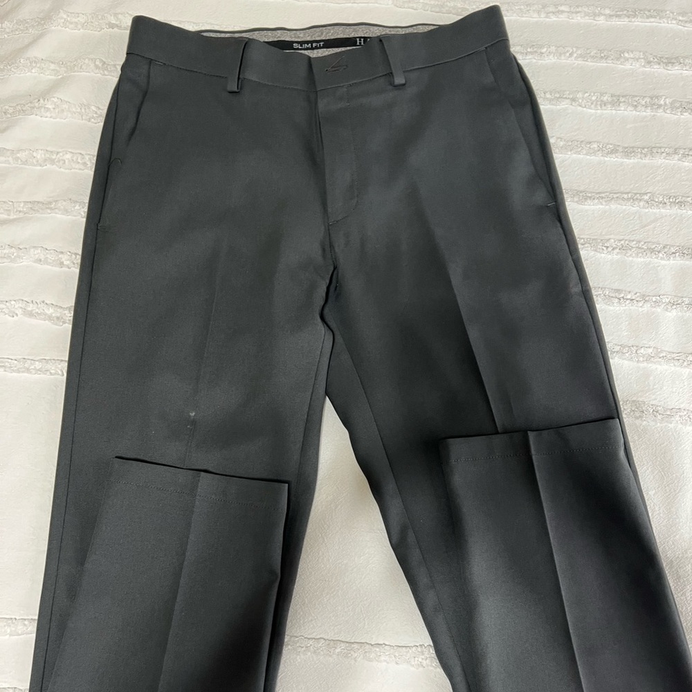 Men’s warehouse black dress pants, Haggar brand, slim fit, size 32x32